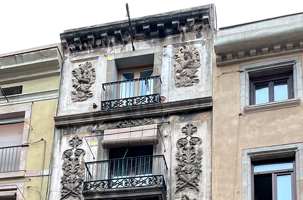 Aún quedan joyas arquitectónicas por descubrir en el Raval de Barcelona