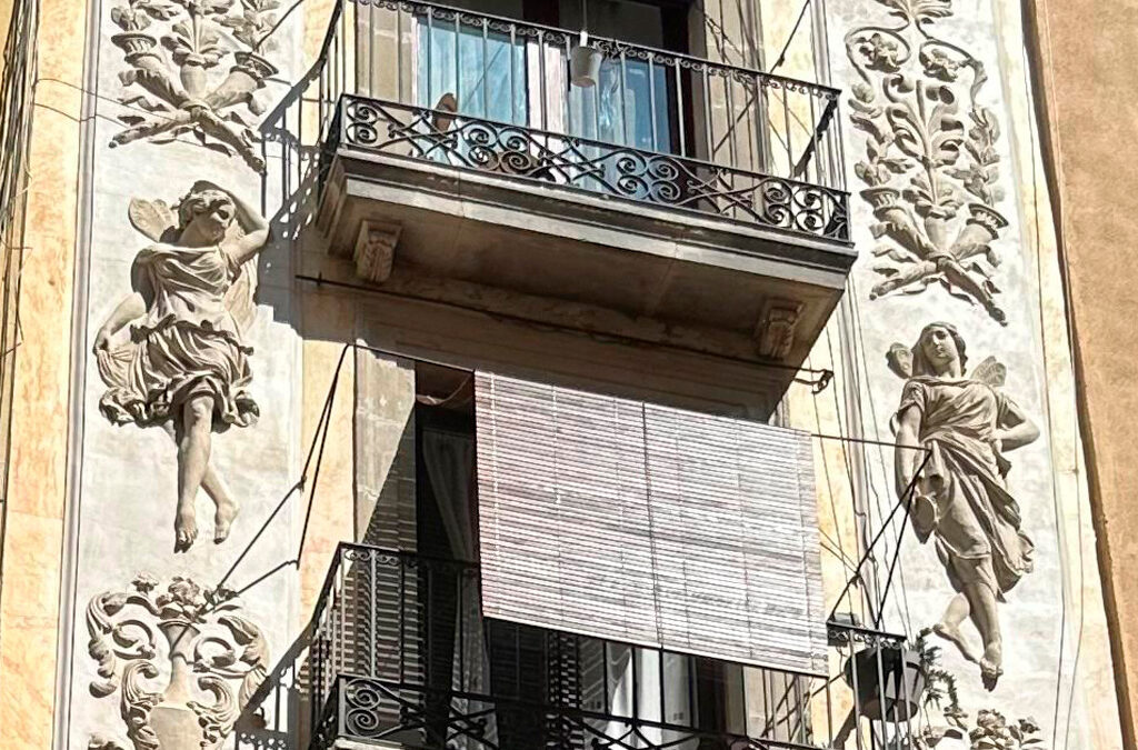Cómo restaurar la fachada de la Casa Pau Ginestà en Hospital, 10