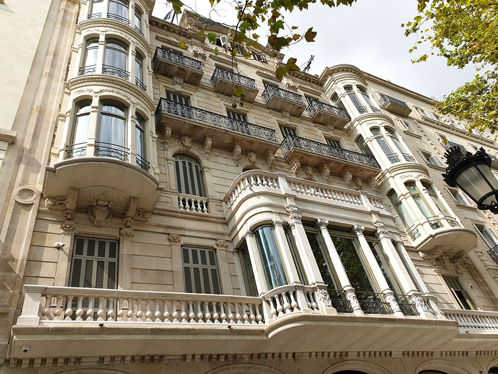 Vista fachada rehabilitada Passeig de Gràcia, 3