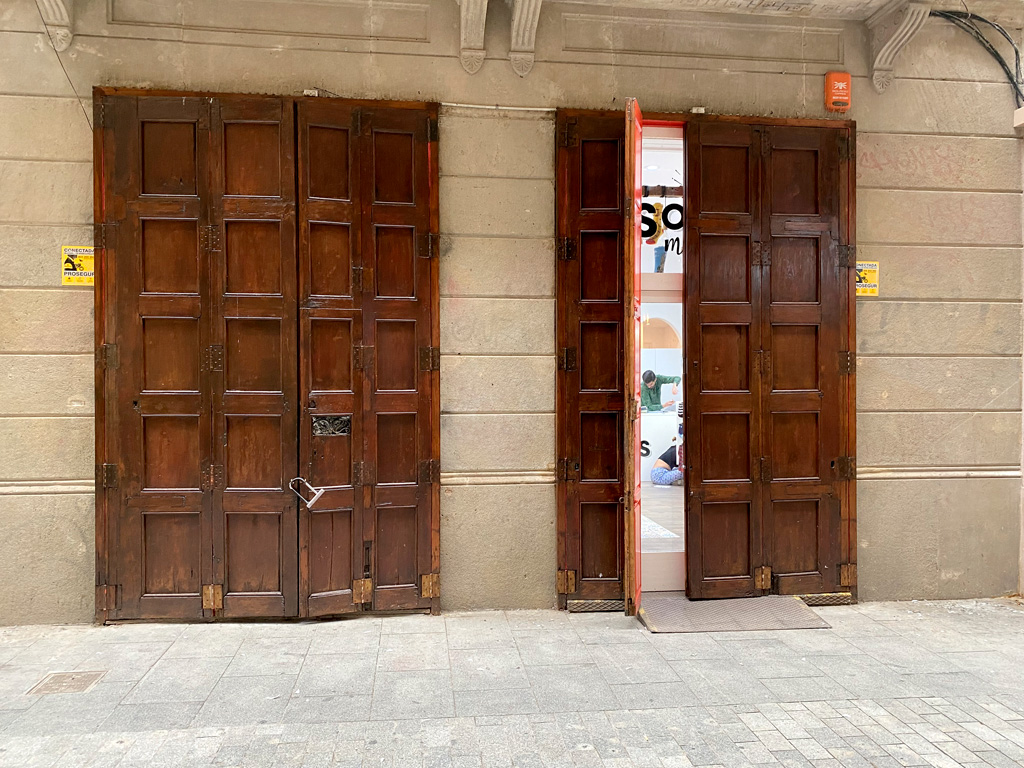 Posterior puertas recuperadas Carrer Canuda 41-43, Barcelona GTA Europa